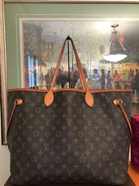 louis vuitton neverfull medium vs large